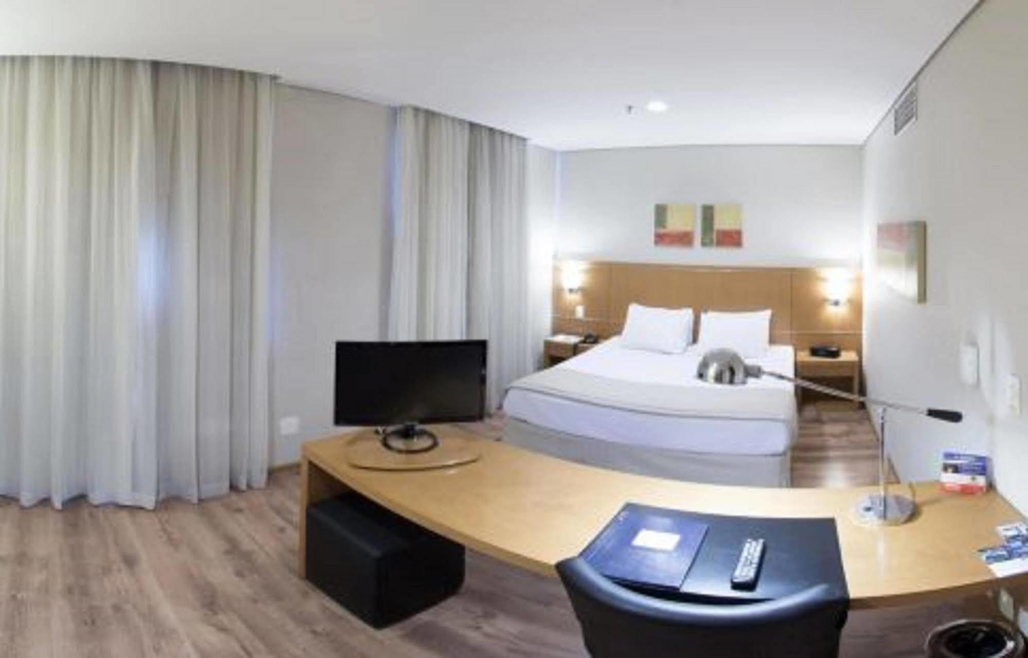 Travel Inn โอซาสโก ภายนอก รูปภาพ